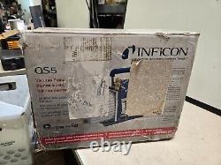 Inficon Model QS5, Vacuum Pump, 5 CFM Air Displacement, 110V/220V, 700-100-P1