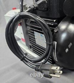 Pfeiffer 5.3CFM Model DUO 11 P/N PK D59 521 C Vacuum Pump 220v