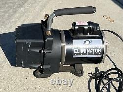 JB INDUSTRIES DV-6E 6 CFM Eliminator Vacuum Pump would be translated as 'Pompe à vide éliminatrice JB INDUSTRIES DV-6E 6 CFM' in French.
