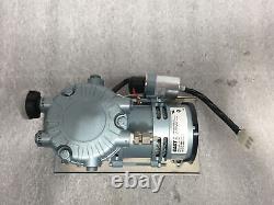 Pompe à vide Gast LOA-101-HB 115/110V 1.4/1.5A 0.66/0.8cfm 25/26in-hg 100 psi