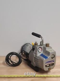 Ritchie Yellow Jacket 93560 SuperEvacT 6 CFM 2 Stage Vacuum Pump 	<br/>	
<br/>	 
	Translate to French: Pompe à vide à deux étages Ritchie Yellow Jacket 93560 SuperEvacT 6 CFM