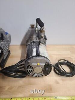 Ritchie Yellow Jacket 93560 SuperEvacT 6 CFM 2 Stage Vacuum Pump	<br/>  

	<br/>   Translate to French: Pompe à vide à deux étages Ritchie Yellow Jacket 93560 SuperEvacT 6 CFM