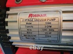 Robinair 15300 3 CFM 2 Stage Vacuum Pump 115v Tested Good Working Condition --> Pompe à vide à deux étages Robinair 15300, 3 CFM, 115 V, testée en bon état de fonctionnement.