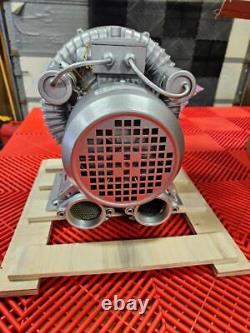 Traduisez ce titre en français : SOP Industriel 2 CV 2LG5107AA21 Soufflante Régénératrice, Pompe à Vide 115V, 150 CFM.